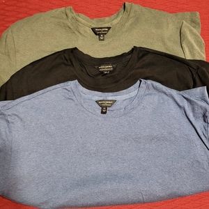 3 Banana Republic luxe performance t shirts